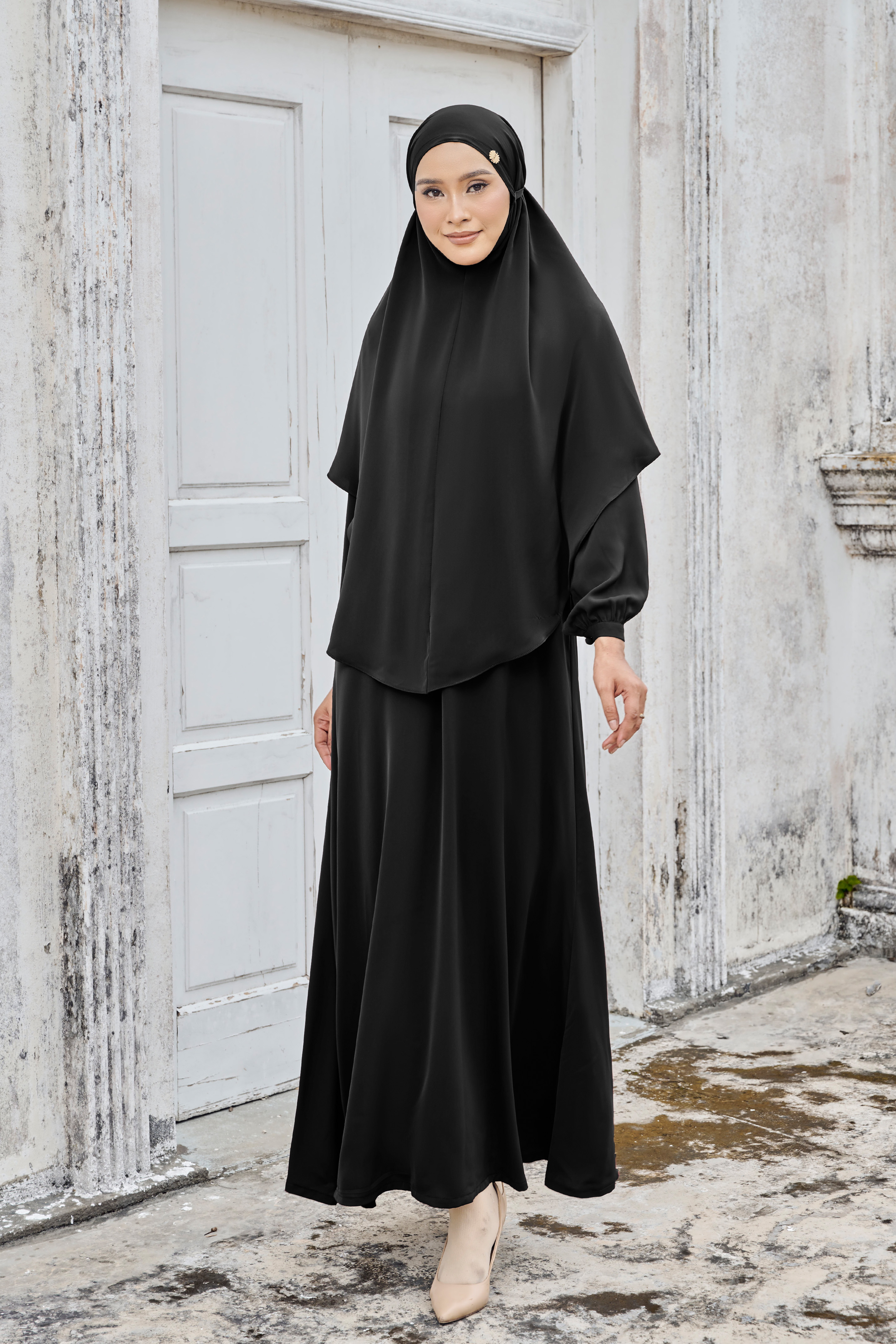 KHAWLA Jubah in Black